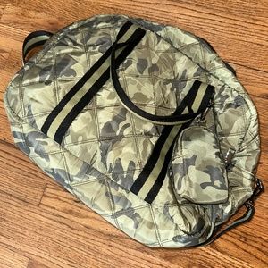 NWOT: Camo Luggage Carry on Travel Duffle Gym Bag